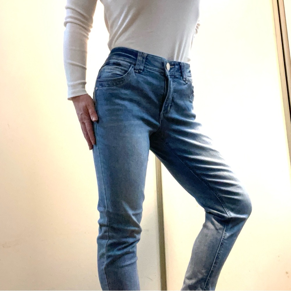 Democracy “Ab” Technology Blue Denim Straight Leg Jeans